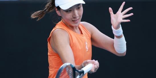 官方入口-王美人一手好签打稀烂，张帅双线出局，辛纳送双油条穆塞蒂遭爆冷